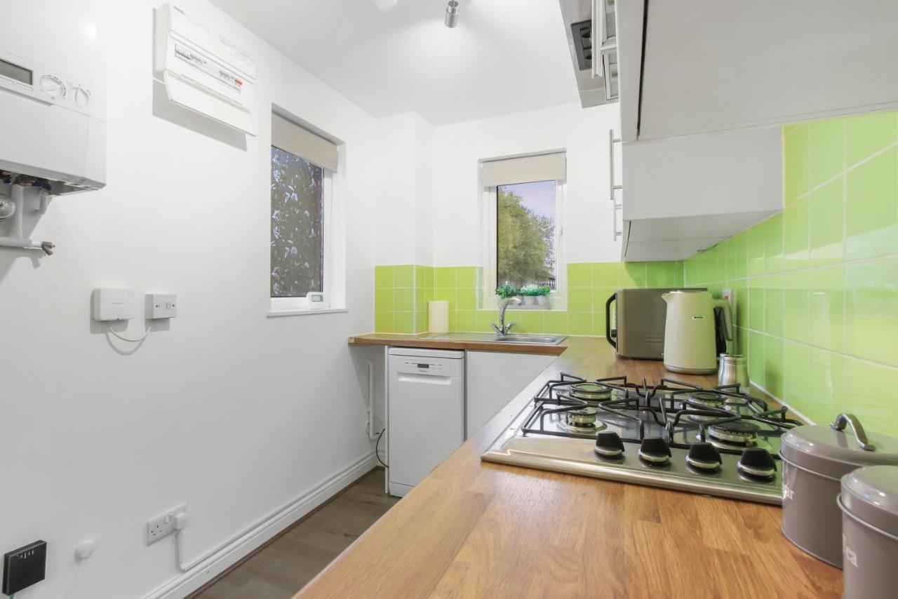 Holiday home Inviting 2-bed House In - Netflix *